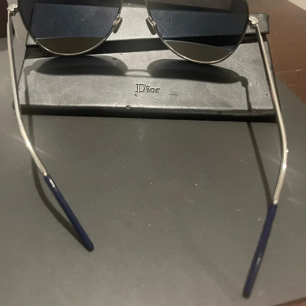 Dior Silver Aviator Sunglasses - Picture 4 of 7